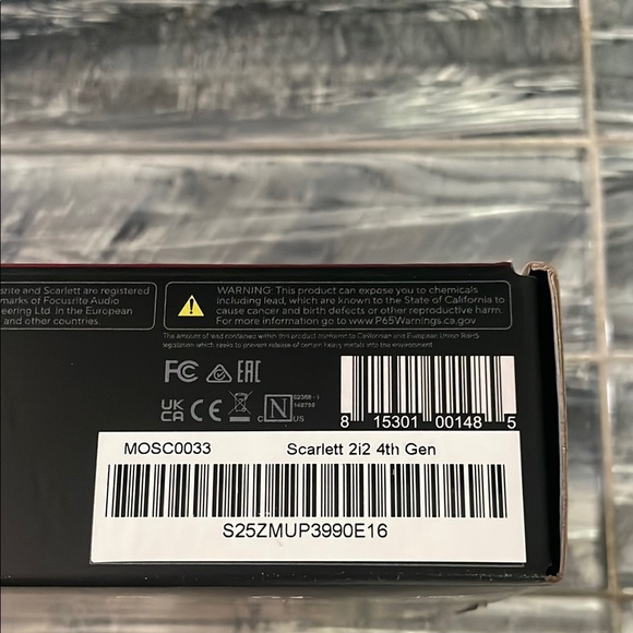 COPY - Focusrite Scarlett 2i2 Audio Interface - Picture 4 of 7